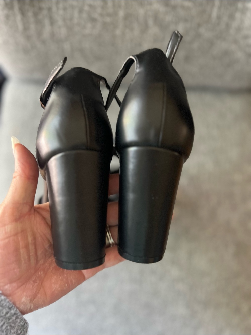 Unique Vintage Black Leatherette T Strap Astaire Pumps - Picture 5 of 8